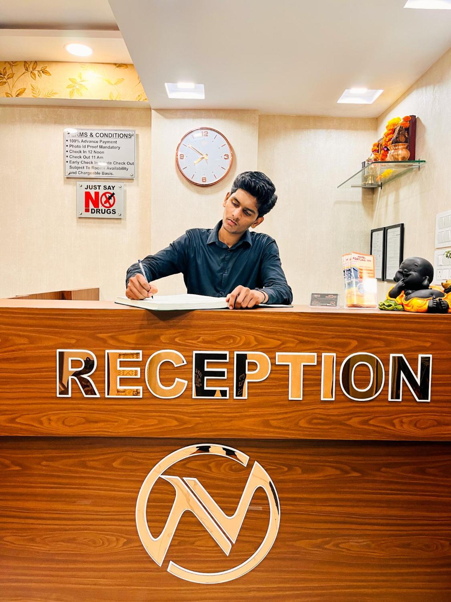 Fortuna Inn Manage By Sn Hospitality Navi Mumbai Kültér fotó